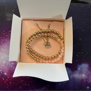Lily Sky Avery set - 4 piece bracelet set, light pink and gold elephant charm